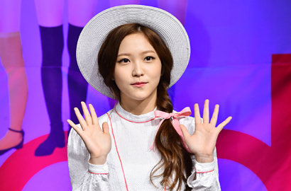 Disebut Pelacur Oleh Haters Bikin Yeri Red Velvet Tiba-Tiba Murung di V App?