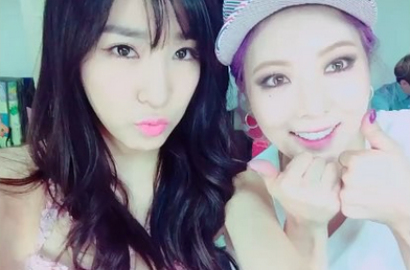 Bikin Video Imut Bareng, Fans Galau Pilih Tiffany SNSD atau HyunA 4Minute