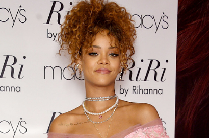 Rihanna Pamer Pose Super Seksi Bareng Pacar Baru di Iklan Puma