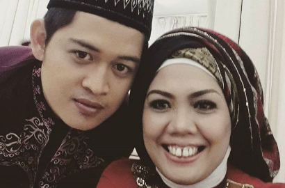 Ely Sugigi dan Rezky Aditya KW Diteror Jelang Pernikahan November