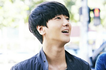 Cerianya Yesung SuJu Foto Bareng Shi Wan dan Hyun Woo Syuting 'Awl'
