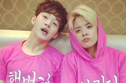 Kocaknya Henry 'Ditampar' Saat Akan Beri Ciuman Ultah ke Amber f(x)