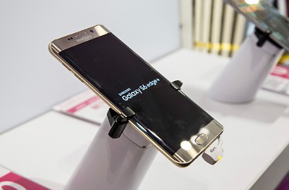 Harga Ponsel Mahal, Samsung Buka Sistem Kredit Ponsel Mirip Apple?
