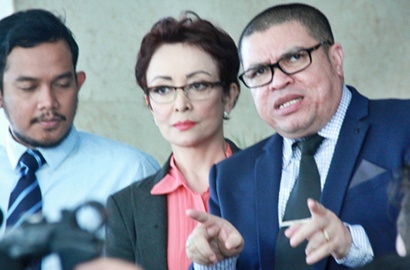 Minati Atmanegara Laporkan Balik Roy Tobing
