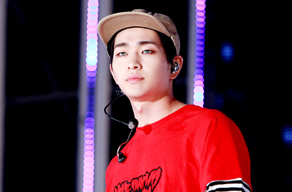 Kelar Manggung, Onew SHINee Ketahuan Langsung Syuting 'Descendants'