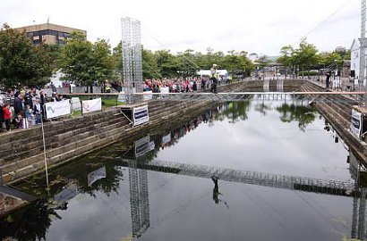 Jembatan Setinggi 100 Kaki dari Meccano Berhasil Pecahkan Rekor Dunia