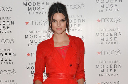 Tindik Puting Payudara, Kendall Jenner: Aku dalam Fase Memberontak