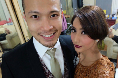 Tyas Mirasih Pamer Paha Mulus di Resepsi Bos Net Wishnutama-Gista