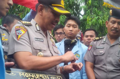 Minta Bukti Ketegasan, Mahasiswa Buat Monumen Asap di Polda Riau