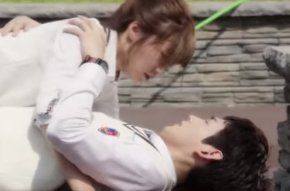 Eun Ji dan Lee Won Geun Tabrakan Mesra di Video Teaser 'Cheer Up'