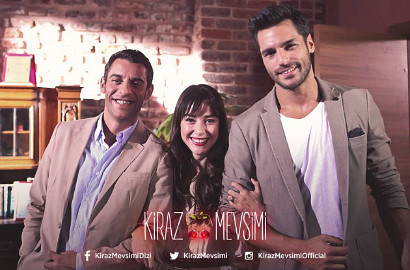 Syuting di Roma, Ayas - Oyku Makin Romantis di 'Cinta di Musim Cherry' Season 2