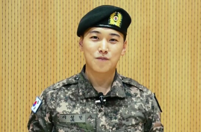 Omo, Imutnya Sungmin SuJu Pose Unyu Saat Lagi Makan di Camp Militer