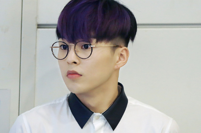 Warnai Rambut Jadi Biru, Fans Galau Xiumin EXO Makin Ganteng atau Tambah Unyu