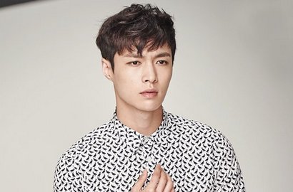 Lay EXO Bakal Adu Akting Dengan Jackie Chan di 'Kung Fu Yoga'