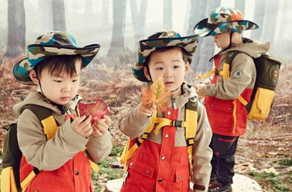 Lucunya Triplet Song Il Gook Pakai Piyama Dinosaurus di 'Superman is Back'