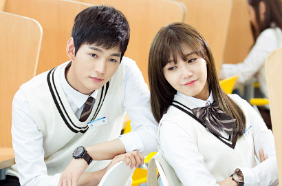 Intip Aksi Ceria Eunji A Pink dkk di Poster Serial 'Cheer Up'