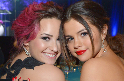 Demi Lovato Jelaskan Alasan Dirinya dan Selena Gomez Tak Lagi Berteman
