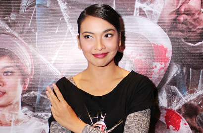 Tika Bravani Alami Cedera Otot Saat Syuting Film '3' Tanpa Stuntman