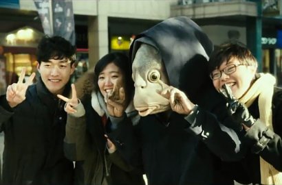 Kasihan, Lee Kwang Soo Dilempari di Trailer Terbaru 'Collective Invention'