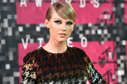Taylor Swift Tanggapi Kabar Dilamar Calvin Harris dan Nikah di Kastil Inggris