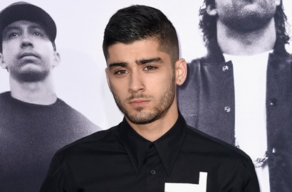 Inikah Identitas Asli Gadis Pirang yang Selfie Mesra Bareng Zayn Malik?