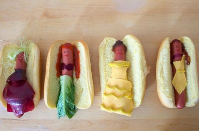 Foto-Foto Absurb Para Putri Disney dari Hotdog Beredar Viral