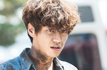 Kecelakaan Mobil, Kim Young Kwang Tetap Lanjutkan Syuting 'D-Day'