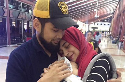 Shireen Sungkar Bangga Lihat Adam Ikut Belajar Sujud dari Teuku Wisnu