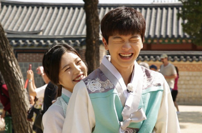 Bak Dongeng, Red Velvet dan BTOB Ramaikan Pernikahan 'WGM' Sungjae-Joy di Everland