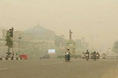 Kabut Asap Tak Kunjung Usai, Bantuan Negara Tetangga Akhirnya Diterima