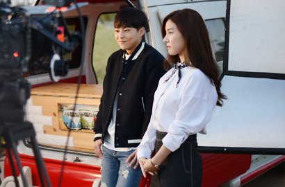 Foto Syuting 'Falling for Challenge' Rilis, Xiumin-Kim So Eun Diminta Pacaran