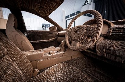 Keren, Lexus Bikin Mobil dari Kardus yang Bisa Dikendarai
