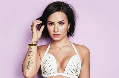 Keren! Keluar dari Penjara, Demi Lovato Kalahkan Tiga Pria di MV 'Confident'