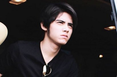 Aliando Mendadak Dilabrak Wanita di Mall