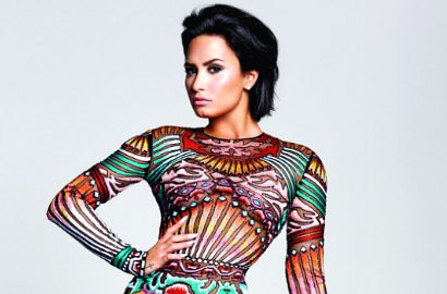 Demi Lovato Curhat Tentang Masa Kecanduan Narkoba di Single 'Old Ways'