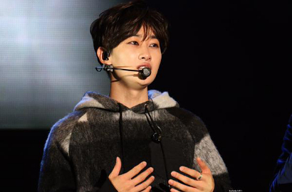 Jelang Masuk Wamil, Eunhyuk SuJu Pamer Foto Tumpukan Surat dari Fans