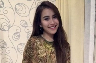 Beri Greeting Tahun Baru Islam di Instagram, Ayu Ting Ting 'Curhat'?