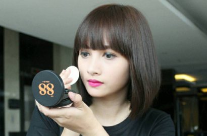 Pegawai Cantik Siti Rohmah Kini Jadi Selebgram Hits