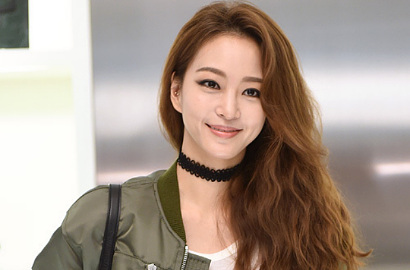 Han Ye Seul Diincar Bintangi Drama 'Madam Antoine' Garapan Hong Sister