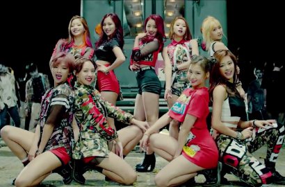 Ngeri, Grup Baru JYP Twice Dikelilingi Zombie di Teaser MV 'Ooh-Ahh'