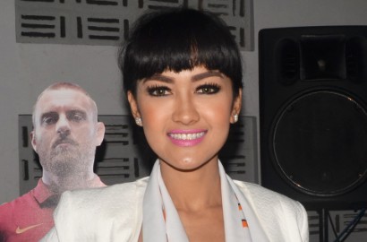Duh, Ngerinya Tubuh Julia Perez Berlumuran 'Darah'