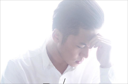 Rafael Tan Rilis Single 'Kesunyian Hati', Fans Malah Tanyakan Nasib SMASH