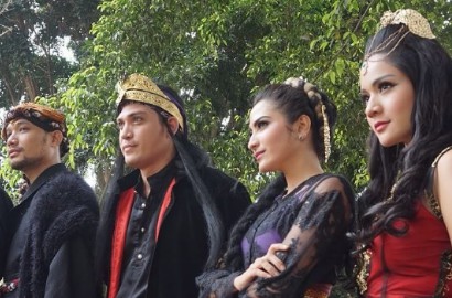 Kompaknya Para Penjahat 'Pangeran' di Lokasi Syuting