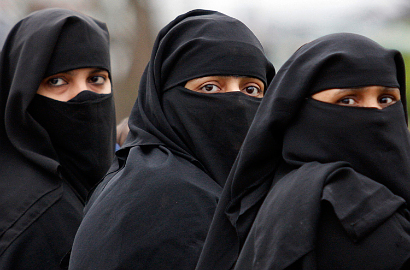 Arab Saudi Bakal Denda Pekerja Wanita yang Ogah Berhijab Rp 18,4 Juta