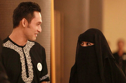 Masih Misterius, Pernikahan Indra Bruggman dan Soraya Siri Atau Dicatat KUA?