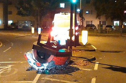 Temukan Obyek Asing, Polisi Sebut UFO Mendarat Darurat di Tengah Kota