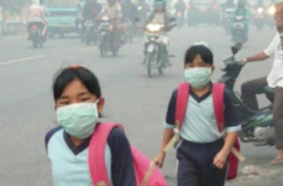Peduli Kabut Asap, Anak-Anak SD Turun ke Jalan Galang Dana
