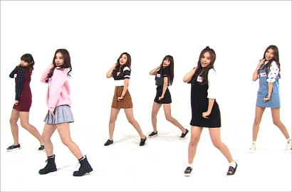 Biasa Imut, G-Friend Seksi Ngedance Single 'Something' Milik Girl's Day