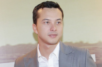 Nicholas Saputra Muncul Sekilas di Video Syukuran 'AADC 2', Netter Mendadak Baper