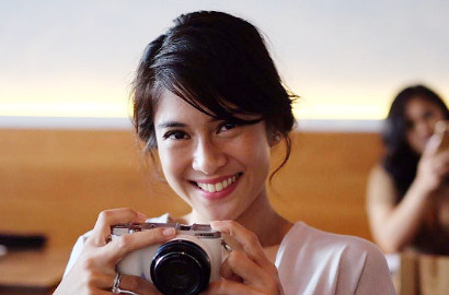 Dian Sastro Selfie Bareng Eva Celia, Netter: Cantiknya Nggak Nahan